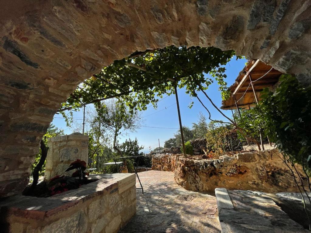 Find Your Peace In A Traditional Country House!! Láyia Exterior foto