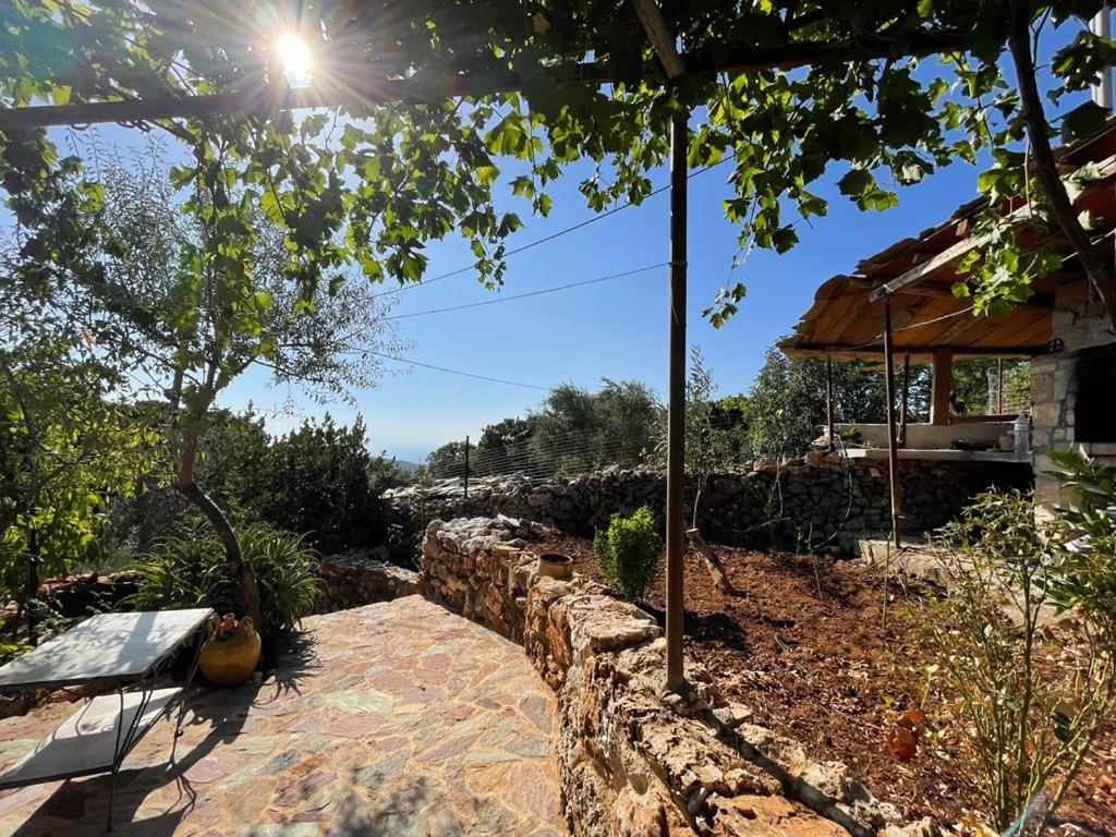 Find Your Peace In A Traditional Country House!! Láyia Exterior foto