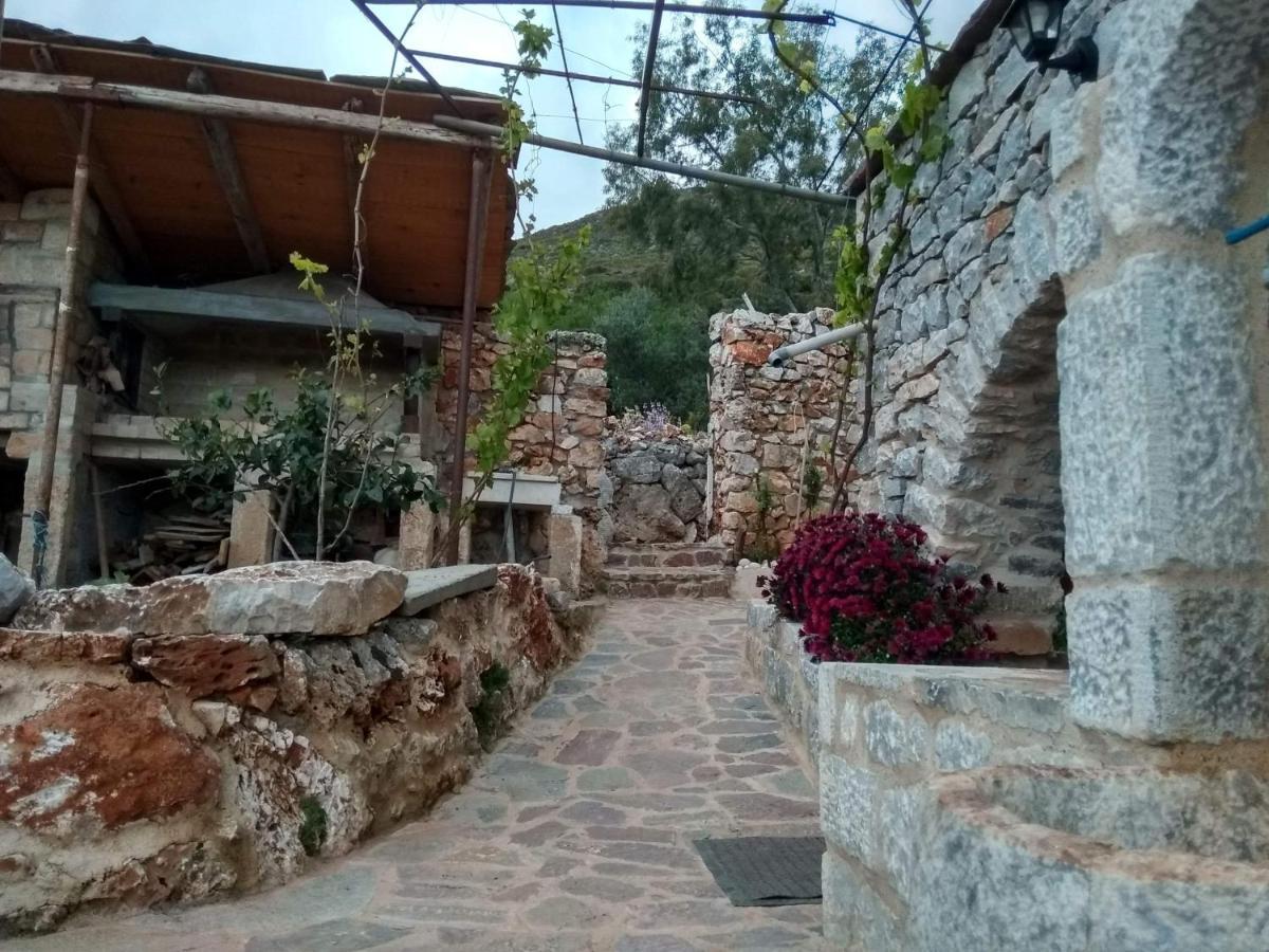 Find Your Peace In A Traditional Country House!! Láyia Exterior foto