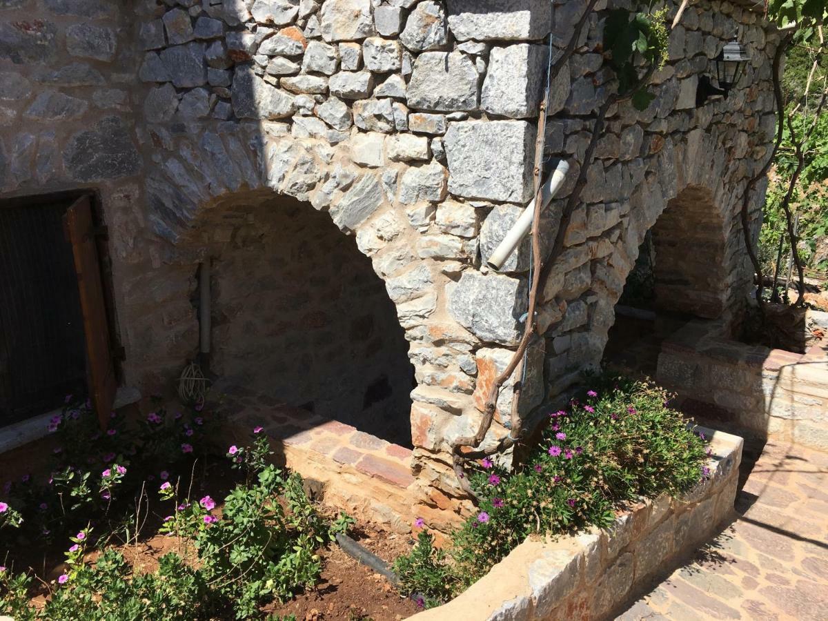 Find Your Peace In A Traditional Country House!! Láyia Exterior foto